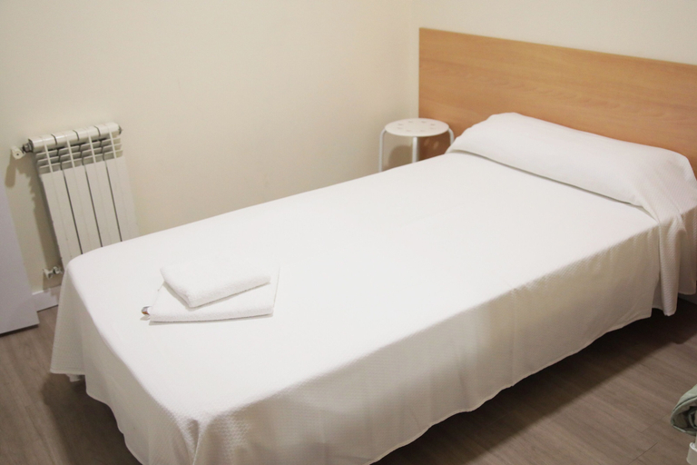 Bedroom 4, Pensión Colibrí, Barcelona
