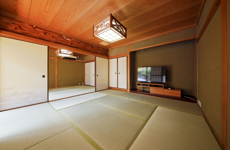 Bedroom 2, Asobi no Yado, Osaka