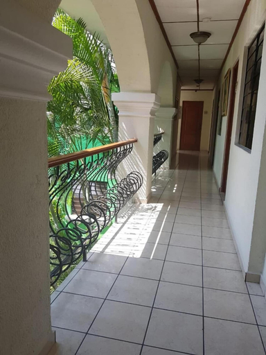 Others 5, Hotel Villa Serena Escalón, San Salvador