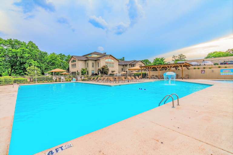 Pointe Royale Condominium Resort & Golf Course, Taney