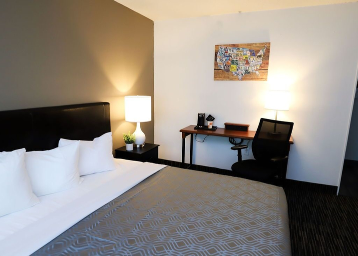 Bedroom 3, Econo Lodge Auburn I-95, Androscoggin