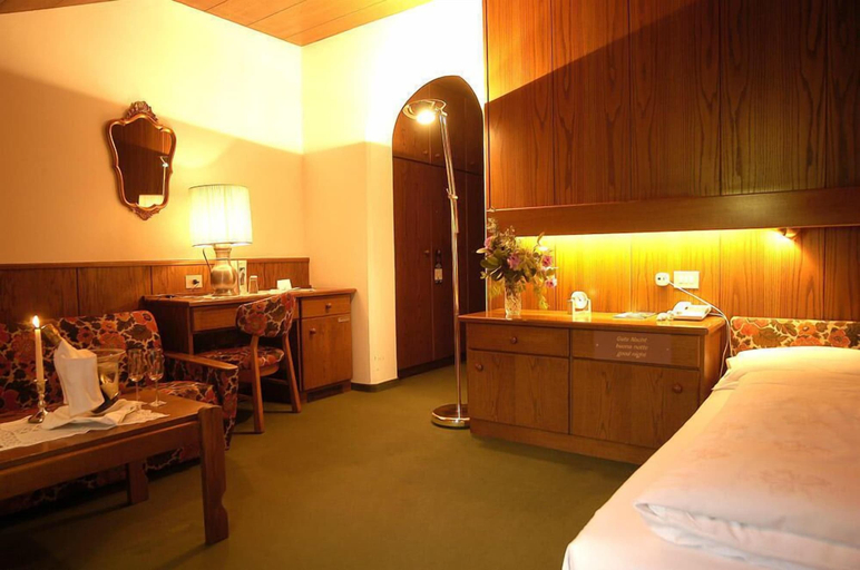 Bedroom 3, GrünerBaum Hotels, Bolzano