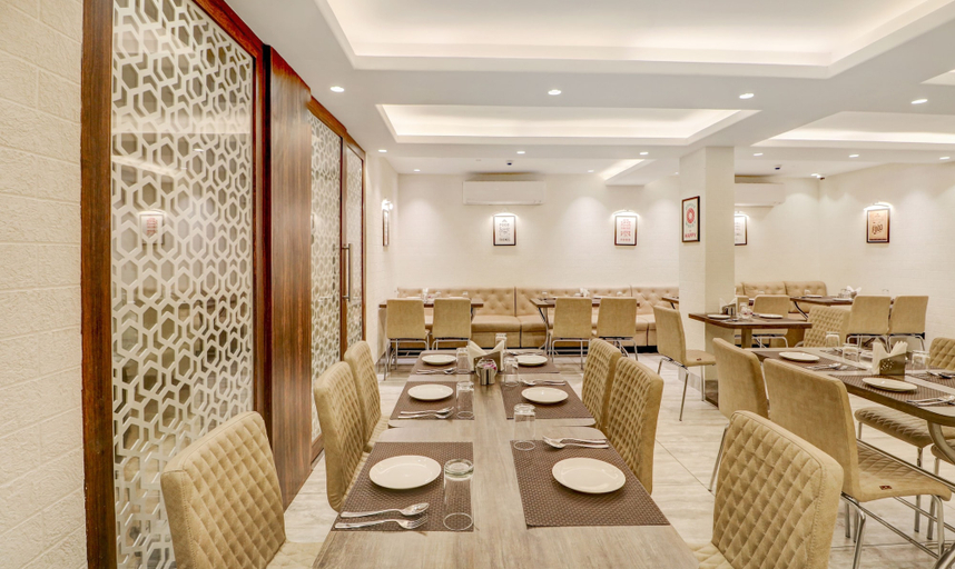 Food & Drinks 5, Treebo Radhe Palace, Lake Town, North 24 Parganas