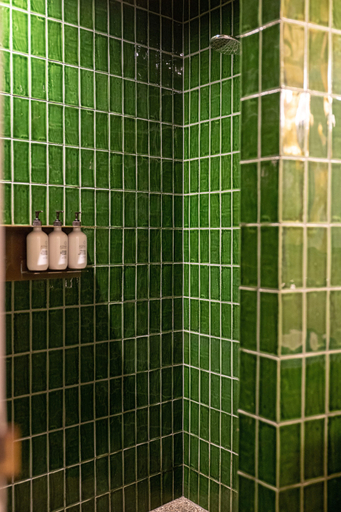 Bathroom 5, Beach Hotel Resort, Byron