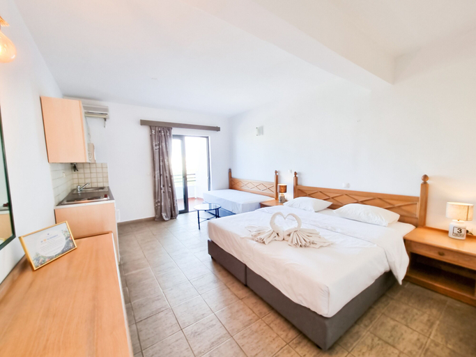 Bedroom 4, Penélope Hotel, South Aegean