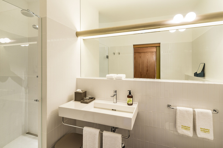 Bathroom 5, Seehotel Ambach, Bolzano