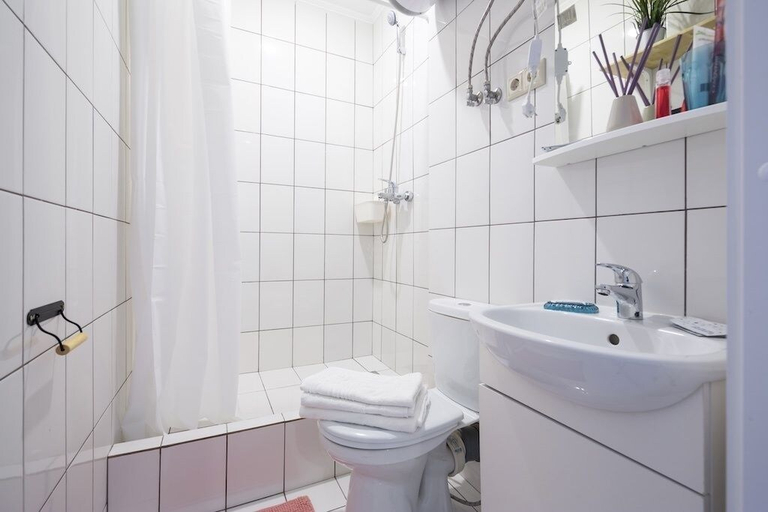 Bathroom 4, RedHouse Studio Apartment, North-Eastern