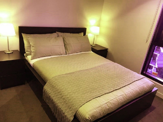 Bedroom 2, Southbank Platinum Tower Apartment, Melbourne
