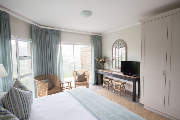 Bedroom 3, Headlands House Guest Lodge, Eden