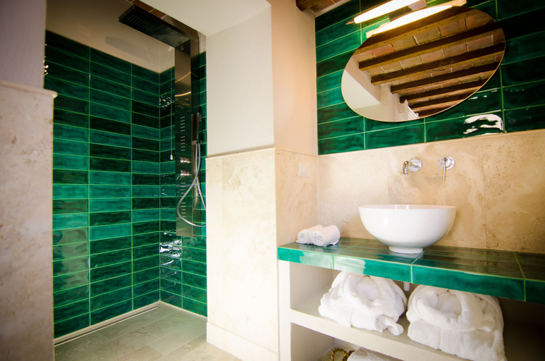 Bathroom 4, Dimora Dell'Erbe Rooms, Siena
