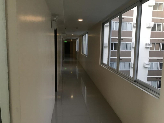 Others 5, Stanford Suites, Biñan