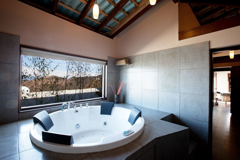 Bathroom 4, The Terraces, Tehri Garhwal