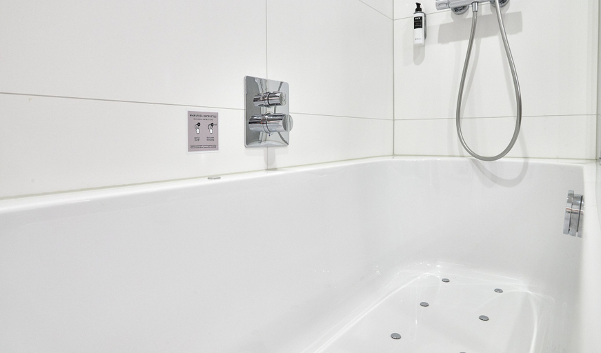 Bathroom 5, WestCord Hotel Delft, Delft