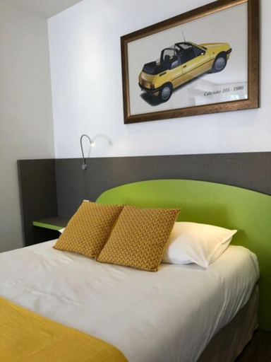 Bedroom 2, Hotel Les Tilleuls, Doubs