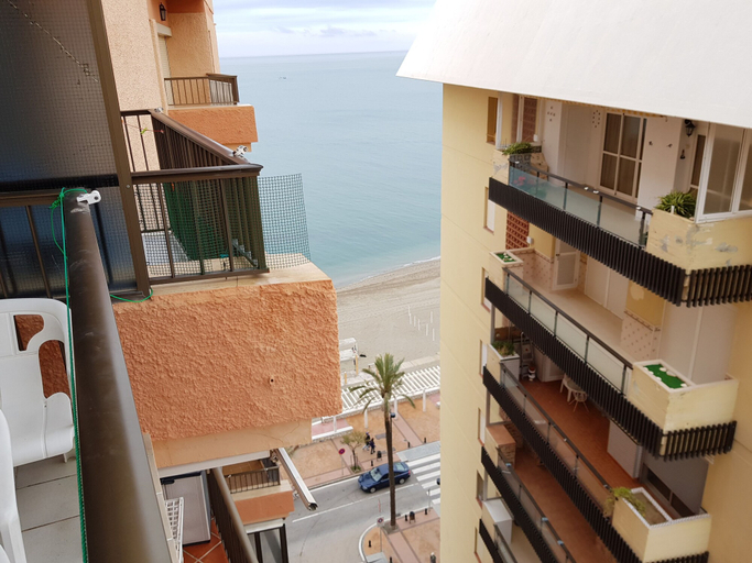 Others 3, Sky-High Seaside Fuengirola Flat, Málaga