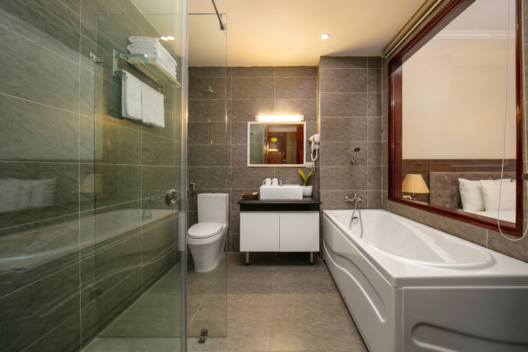 Bathroom 4, Tam Coc Nam Hoa Hotel and Spa, Hoa Lư