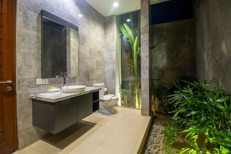 Bathroom 3, Sayang Sanur Villa IV, Denpasar