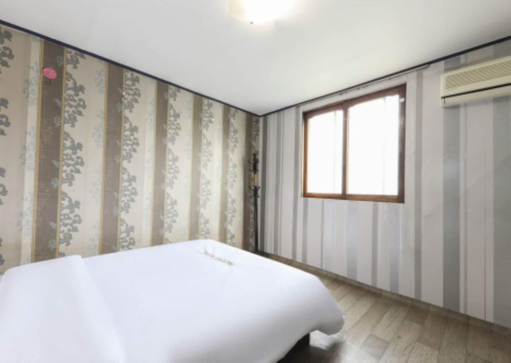 Bedroom 4, Gunsan King Motel, Gunsan