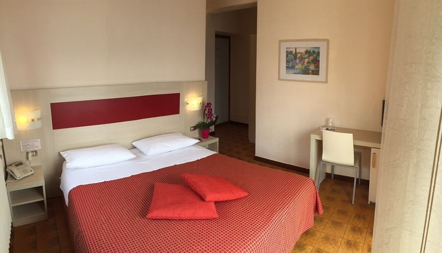 Bedroom 2, Albergo Riva, Varese