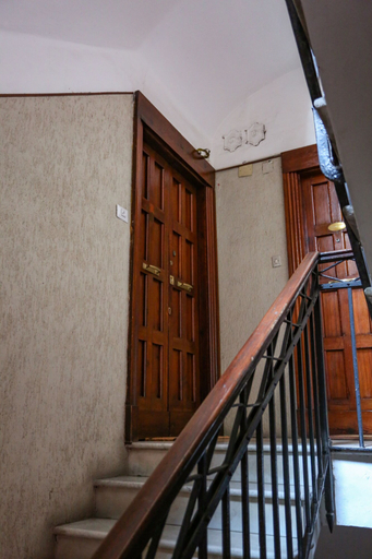 Staircase, American Uni 2Br Lovely Apt, Rome