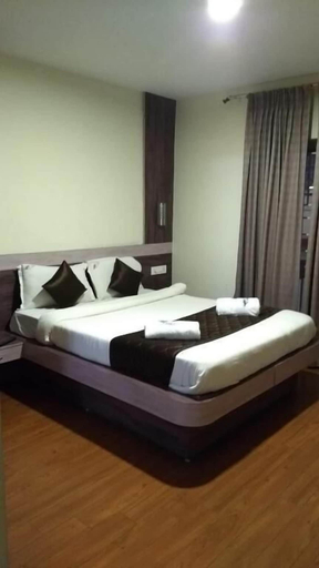 Bedroom 2, The Majestic Crown, The Nilgiris