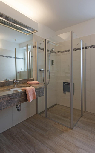 Bathroom 3, Hotel Wittensee, Rendsburg-Eckernförde