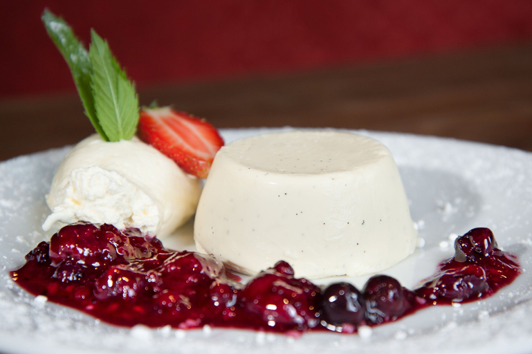 Food & Drinks 5, Woodenbridge Hotel