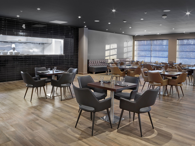 Food & Drinks 5, Four Points by Sheraton Edmonton West, Division No. 11
