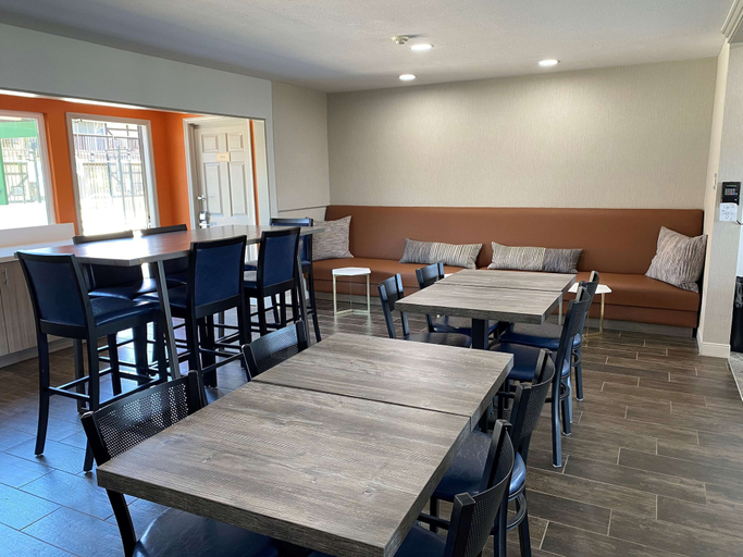 Food & Drinks 5, Best Western Andersen's Inn, Merced