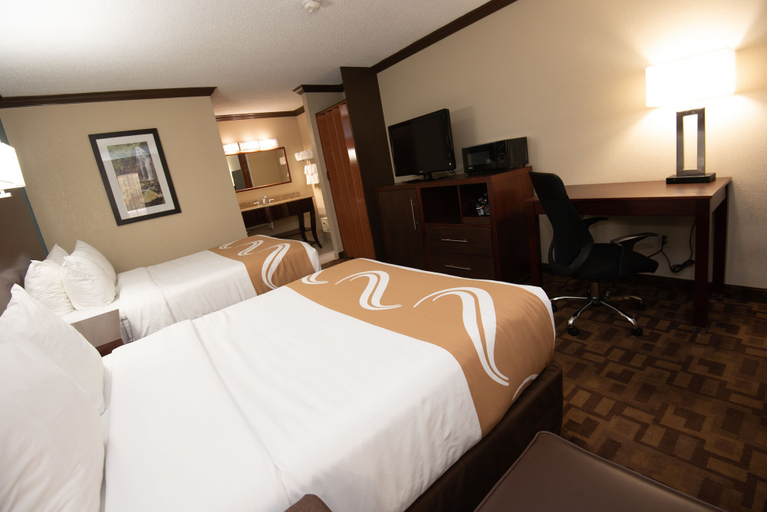 Bedroom 3, Quality Inn & Suites Quakertown - Allentown, Bucks