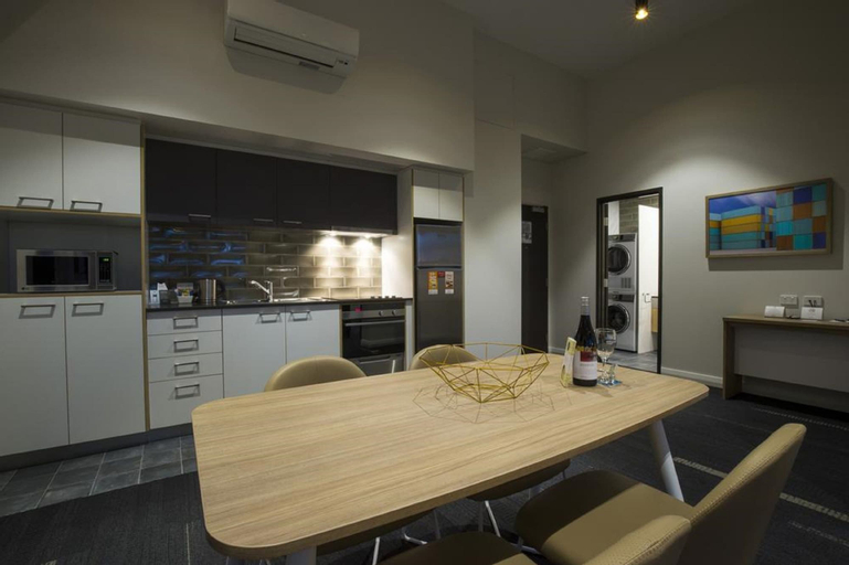 Dining Room 4