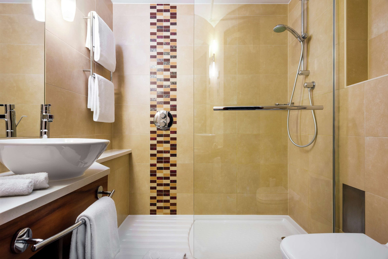 Bathroom 4, Hilton Garden Inn Krakow, Kraków City