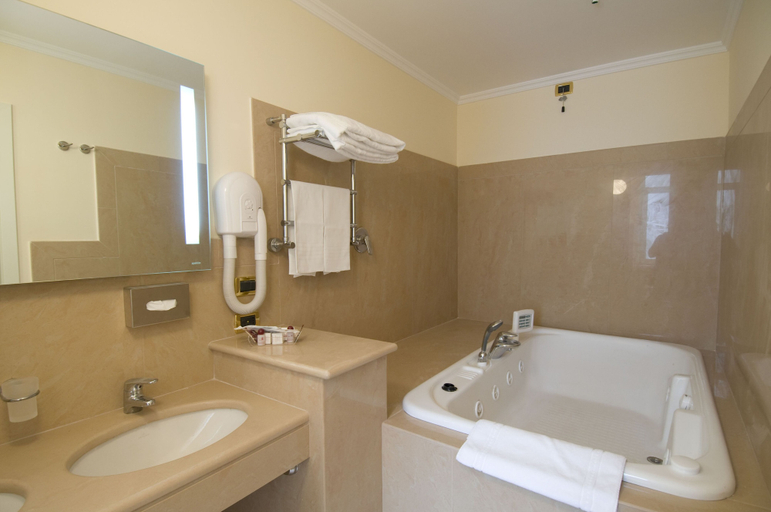 Bathroom 4, Grand Hotel Piazza Borsa, Palermo