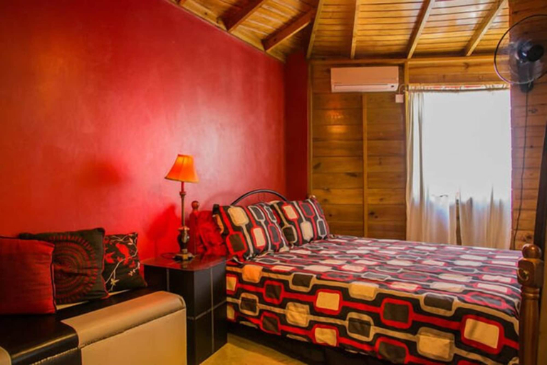 Bedroom 2, One32 Guest House