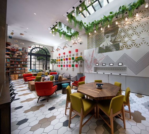 Food & Drinks 4, The Wayfarer Downtown LA, Tapestry Collection by Hilton, Los Angeles