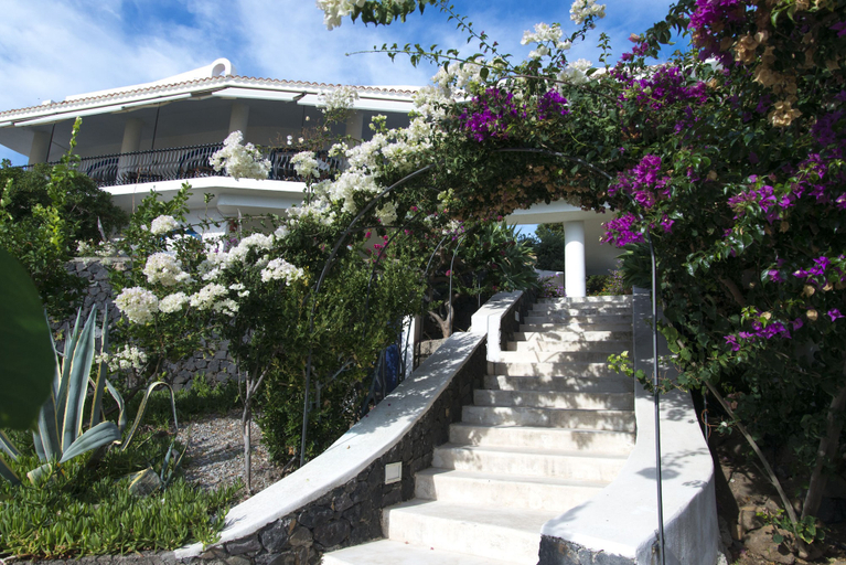 Exterior & Views 2, Hotel Punta Scario, Messina