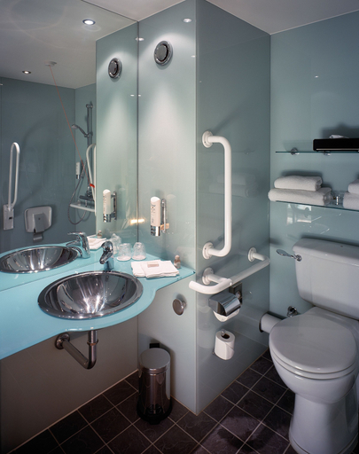 Bathroom 2, Holiday Inn LONDON - WEST by IHG, London