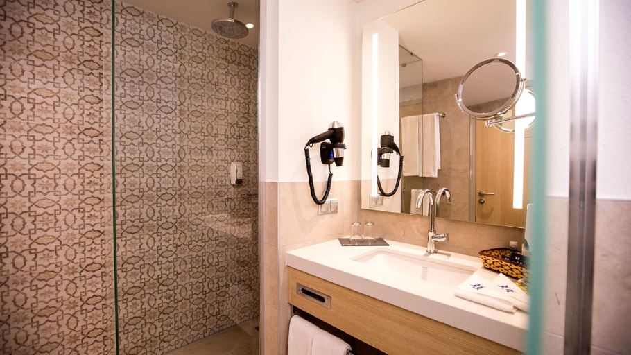 Bathroom 5, TUI BLUE Palm Garden - All inclusive, Manavgat