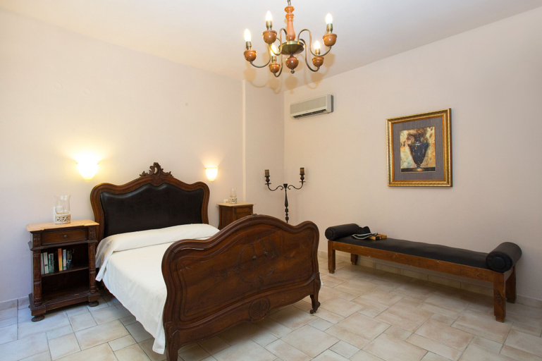 Bedroom 3, Villa Dafni, Crete