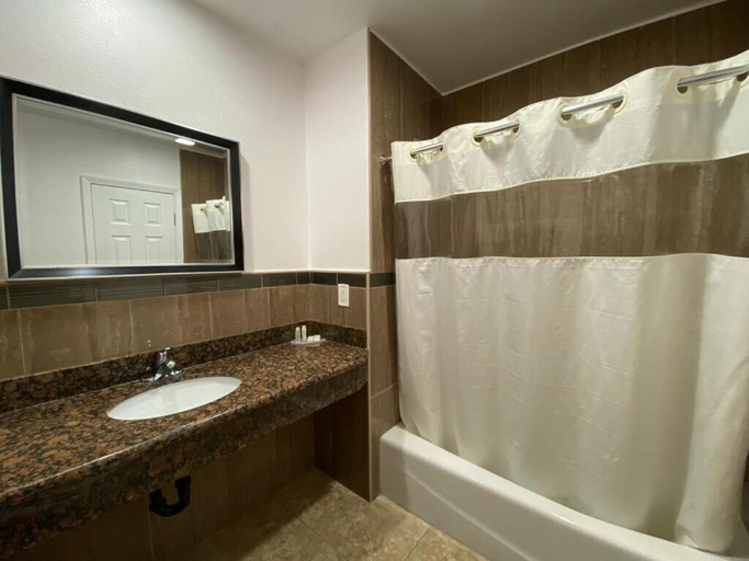 Bathroom 4, Patio Motel, Los Angeles