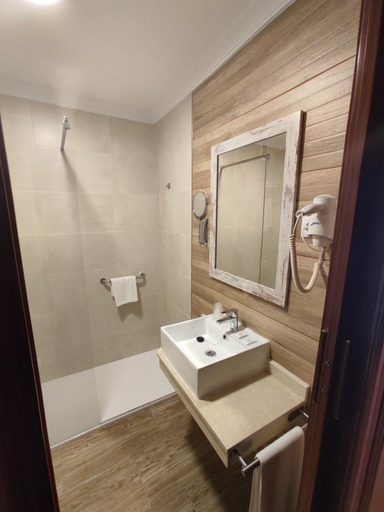 Bathroom 3, Hotel Ciudad De Jódar, Jaén