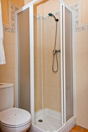 Bathroom 3, La Posada de Bayuela, Toledo