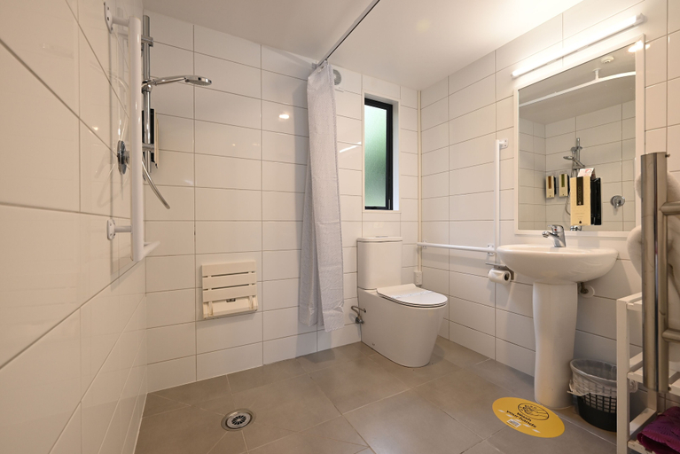 Bathroom 3, Riccarton Mall Motel, Christchurch