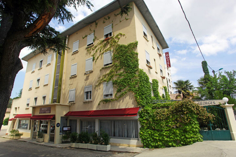 Exterior & Views 2, Le Saint Georges, Gard
