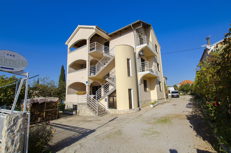 Exterior & Views 2, Apartments Marko, Pakoštane