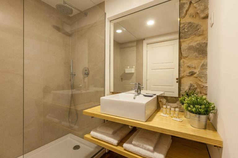 Bathroom 5, Casa Grande - Minho's Guest, Braga