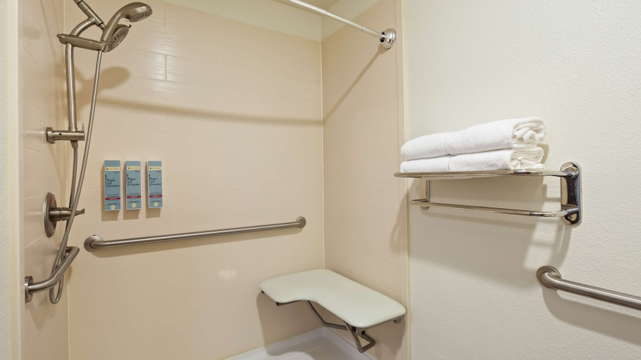Bathroom 5, Best Western Sundowner, Logan
