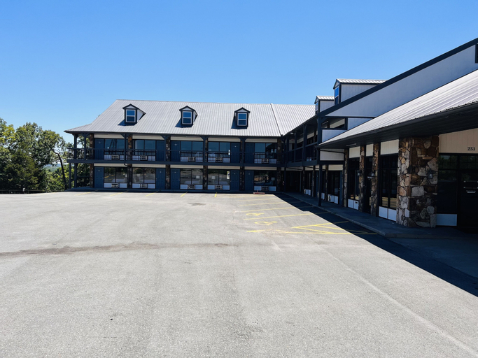 Branson Ozarks Inn, Taney
