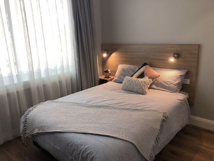 Bedroom 1, Carnarvon Lodge, Sydney