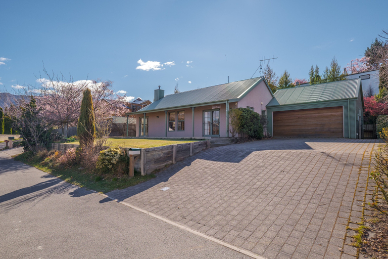 Exterior & Views 2, Coryan Cottage, Queenstown-Lakes